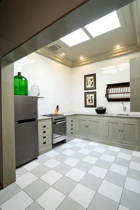 The Gatehouse - Stylish And Unique Luxury Pool Villa, Great Location! Seminyak  Indonesia