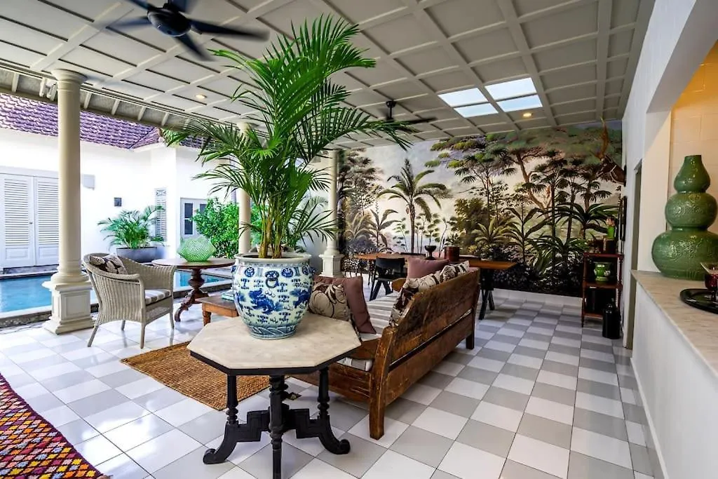 The Gatehouse - Stylish And Unique Luxury Pool Villa, Great Location! Seminyak