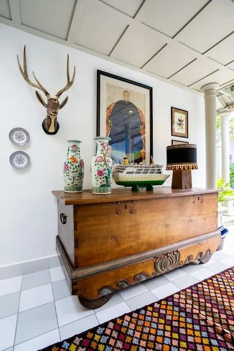 The Gatehouse - Stylish And Unique Luxury Pool Villa, Great Location! Seminyak  Villa