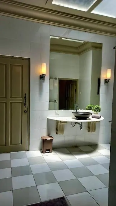 The Gatehouse - Stylish And Unique Luxury Pool Villa, Great Location! Seminyak  Villa