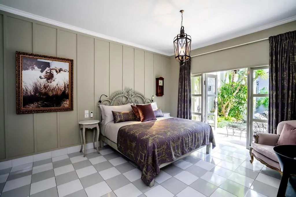 The Gatehouse - Stylish And Unique Luxury Pool Villa, Great Location! Seminyak  0*, Seminyak (Bali)